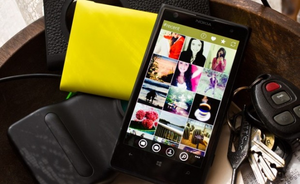 Nokia device with Fhotoroom app open