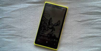 Glance Screen photo on Lumia 920 yellow