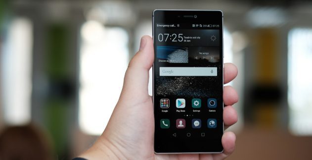Huawei P8 (CC BY 2.0) by Janitors