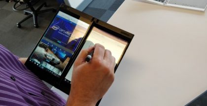 Intel shows a conceptual, foldable pocket PC