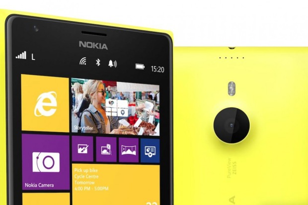 Yellow Nokia Lumia 1520 close picture
