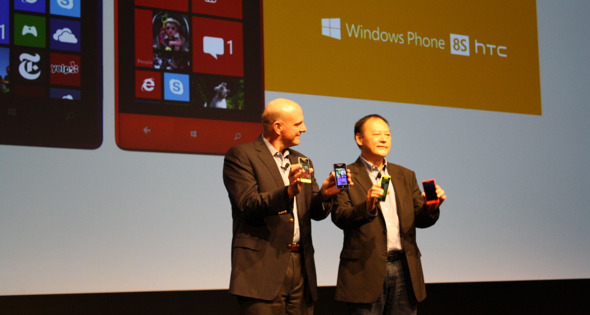 Microsoft in discussions with HTC for devices with both Windows Phone and Android installed