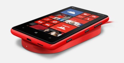Nokia Windows Phone with wireless charging plate dt-900