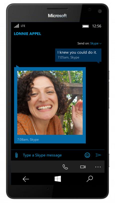 share photos windows 10 mobile messaging